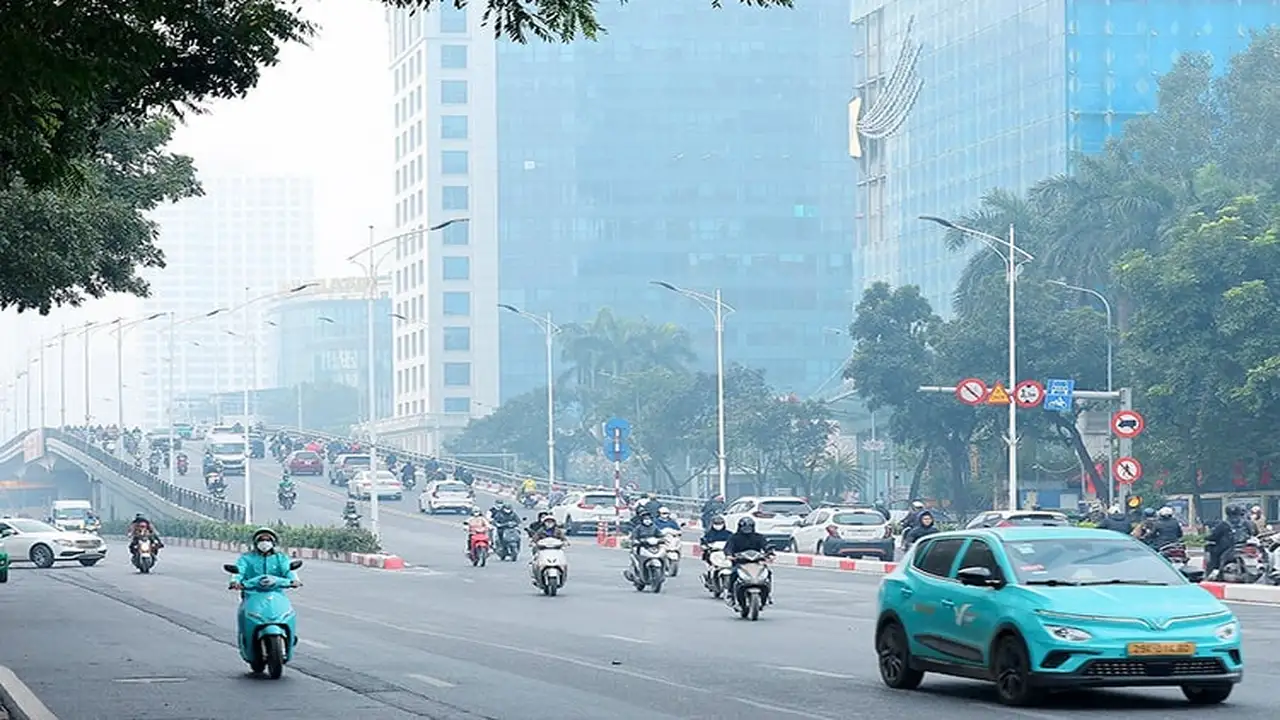 كتلة هوائية باردة.. أمطار غزيرة تضرب مناطق شمال فيتنام خلال الساعات المقبلة